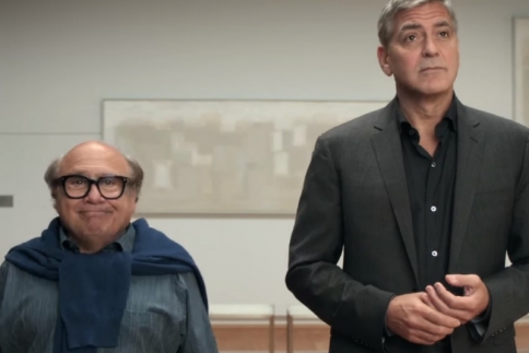 Ο George Clooney συμπρωταγωνιστεί σε διαφήμιση με τον Danny DeVito