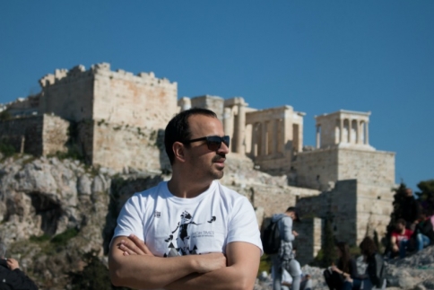  Monsieur Minimal: Ένας pop Κύριος μιλάει για την Αθήνα