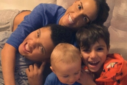 «Εγώ και τα όμορφα μωρά μου»: Η Katie Price μοιράζεται μια γλυκιά οικογενειακή στιγμή με τα 5 παιδιά της