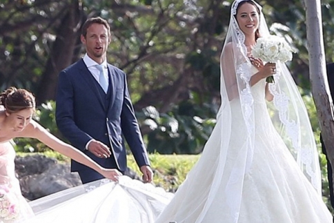 Jenson Button και Jessica Michibata παντρεύτηκαν στη Χαβάη