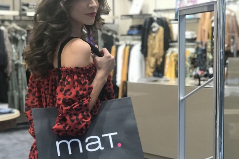 #TheRealYou: Κατερίνα Γερονικολού  Μια βόλτα στο The Mall Athens, με τη MAT Fashion