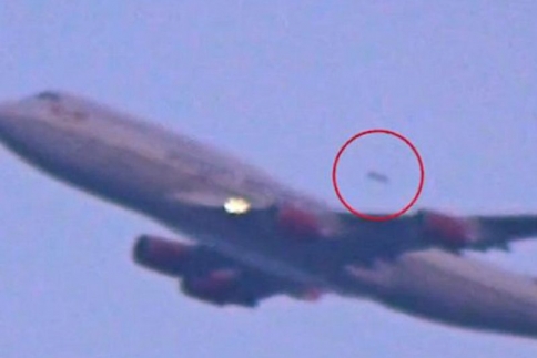 Πρώτη απόδειξη ότι υπάρχουν UFO; Δες καλά αυτή τη φωτογραφία!