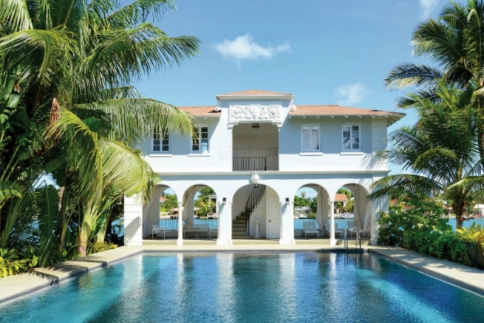 Al Capone: Άνοιξε η έπαυλη του θρυλικού gangster για φωτογραφίσεις