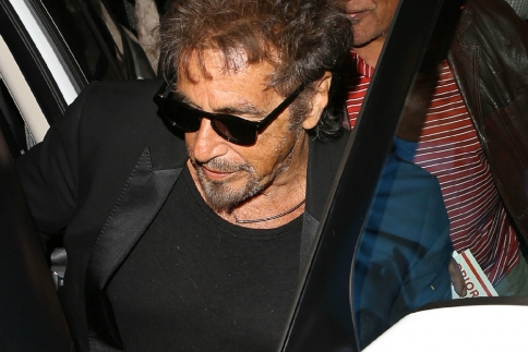 Al Pacino: Η σπάνια βραδινή του βόλτα στο Δυτικό Hollywood