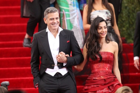 George Clooney – Amal Alamuddin: Χέρι-Χέρι στο κόκκινο χαλί