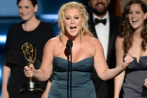 Emmy Awards 2015 LIVE: Όλα όσα έγιναν στην πιο λαμπερή βραδιά του Hollywood