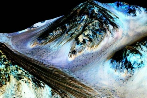 Βρέθηκε νερό στον Άρη! Τελικά, υπάρχει ζωή σε άλλο πλανήτη; 