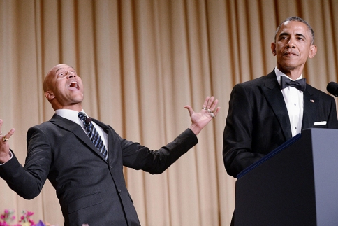 Ο Obama έκανε (πάλι) stand-up comedy 