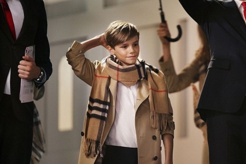 Ο Romeo Beckham είναι... super model στα 12 του! (video)