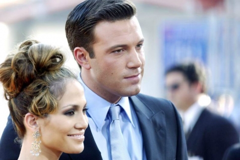 O Ben Affleck παίρνει διαζύγιο για να τα ξαναφτιάξει με την Jennifer Lopez;