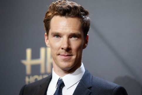 Benedict Cumberbatch : Άντε γ@@@@@τε πολιτικοί!