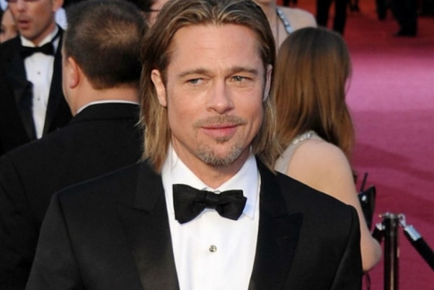 Δεν φαντάζεσαι με ποιον μένει ο Brad Pitt