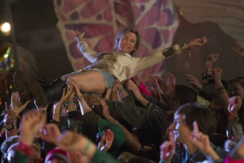 Ζήλεψες και εσύ το φεστιβάλ που ξεσάλωσε η Bridget Jones; 