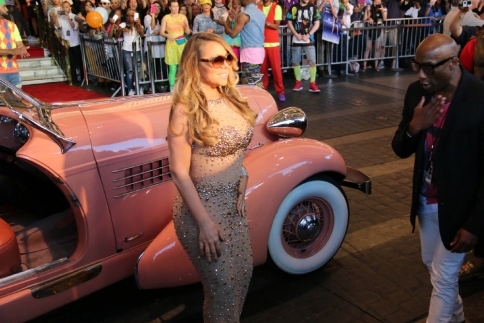 Mariah Carey: Η glamour εμφάνισή της στο Las Vegas