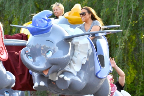 Η Mariah Carey  στην Disneyland