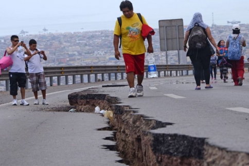 Χιλή : Σεισμός 8,3 ρίχτερ – 5 νεκροί, εκατοντάδες τραυματίες, χιλιάδες άστεγοι!