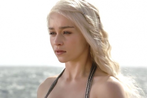 Emilia Clarke : Τέλος οι γυμνές σκηνές για την Khaleesi του Game Of Thrones!