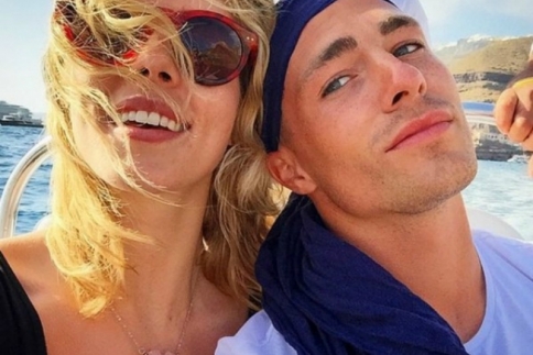 Colton Haynes: Ο πρωταγωνιστής του Arrow κάνει διακοπές στην Ελλάδα