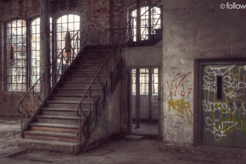 Creepy Sunday: Ποιος είναι ο λόγος που όλα τα ασανσέρ σήμερα έχουν το κουμπί stop;