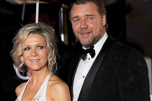 Russell Crowe: Δεν παντρεύτηκα για να πάρω διαζύγιο