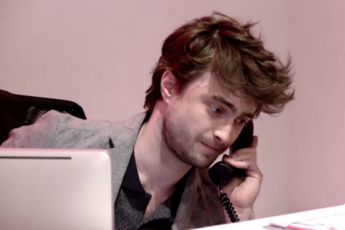 Daniel Radcliffe: Τι γίνεται όταν ένας celebrity εξυπηρετεί σε reception;