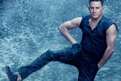 Channing Tatum: Χορεύει στην βροχή για το Vanity Fair