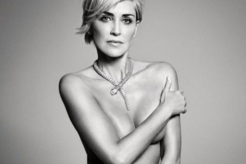 Sharon Stone: Γυμνή στα 57 της στο Harper’s Bazaar