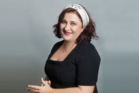 Και εσύ Ελισάβετ; Τι πάθατε όλες και αδυνατίζετε;