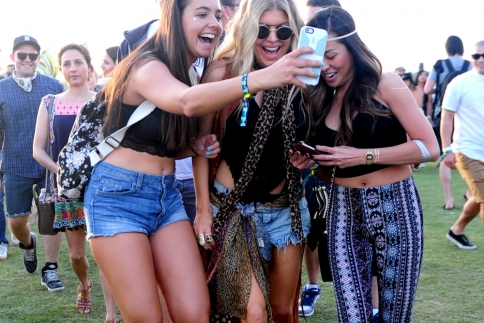 Fergie: Με sexy hippie look στο Φεστιβάλ Coachella