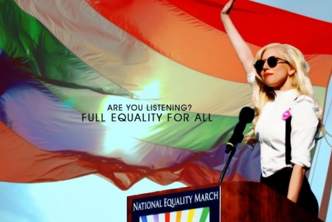 Η Lady Gaga γιόρτασε για τους gay γάμους