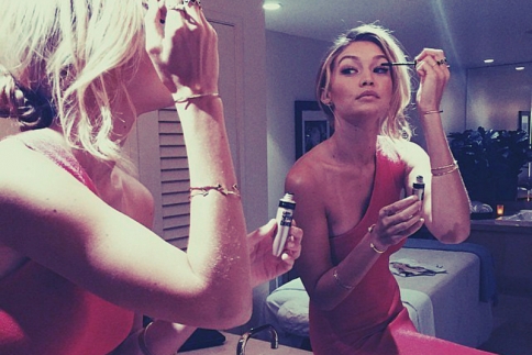 10 photos που αποδεικνύουν ότι η Gigi Hadid είναι... sexy