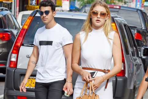 Giig Hadid – Joe Jonas: Bόλτες στη Νέα Υόρκη