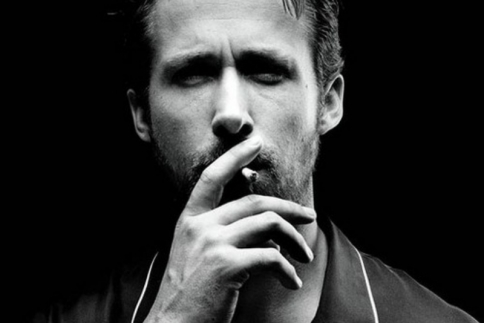 Ryan Gosling: Με εντελώς νέο look μας γυρνά πίσω στα 70s!