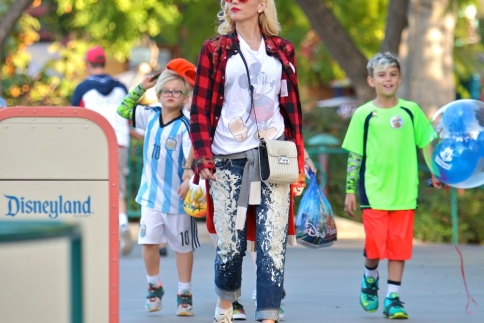 Gwen Stefani: Στην Disneyland με τους γιους της