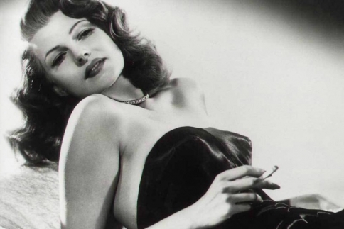 Rita Hayworth: Tα παιδικά χρόνια της κακοποίησης