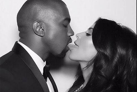 Kim Kardashian: Το… ιδιαίτερο φιλί στον Kanye West για την επέτειο τους