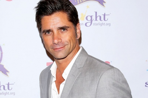 John Stamos: Οι γυναίκες μετά το sex μου ζητούν selfie!