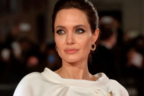 Angelina Jolie: Πάσχει από νευρική ανορεξία;