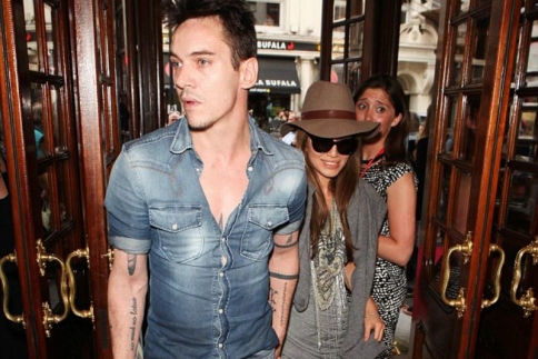 O Jonathan Rhys Meyers είναι επιτέλους καλά!