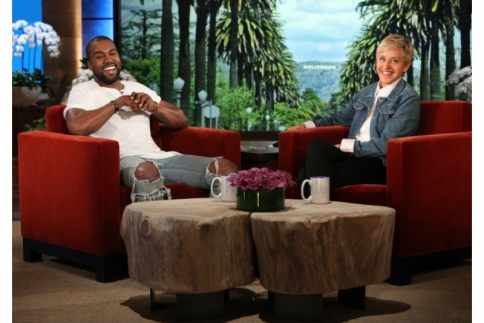 Kanye West: Τρώει παντόφλα από την Kim για τους παπαράτσι!