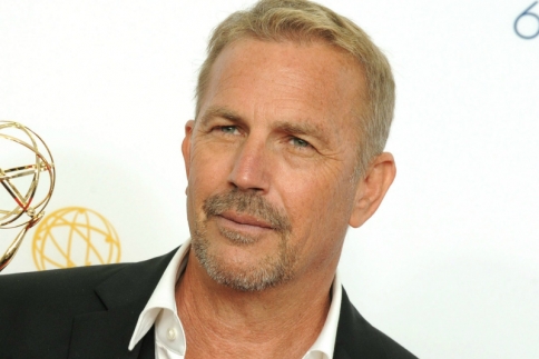 Το ήξερες; O Kevin Costner δεν έχει ένα ή δύο αλλά... 7 παιδιά! (Photos)