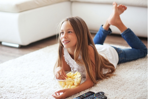 14 tips για να βοηθήσεις το παιδί σου να χρησιμοποιεί σωστά την τηλεόραση