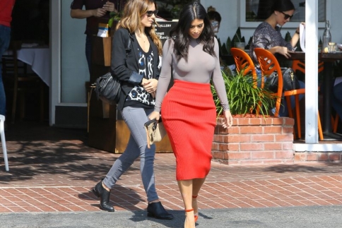 Η Κim Kardashian είναι φανατική του waist training