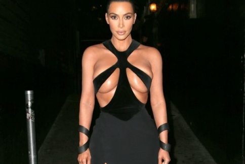 Τολμηρό ή προβλέψιμο; Αυτό είναι το πολυσυζητημένο φόρεμα της Kim Kardashian 