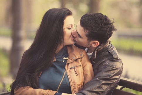 Εξομολογήσεις ενός άντρα: Πότε είναι η κατάλληλη στιγμή για το πρώτο φιλί