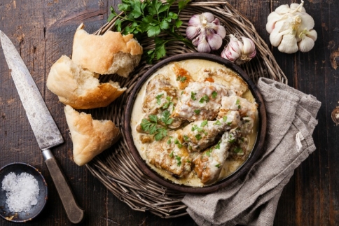 Σου έχουμε την τέλεια συνταγή: Koτόπουλο με γάλα καρύδας και κάρυ