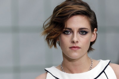 H Kristen Stewart «έφαγε» τη γυναίκα της Cara Delevingne!