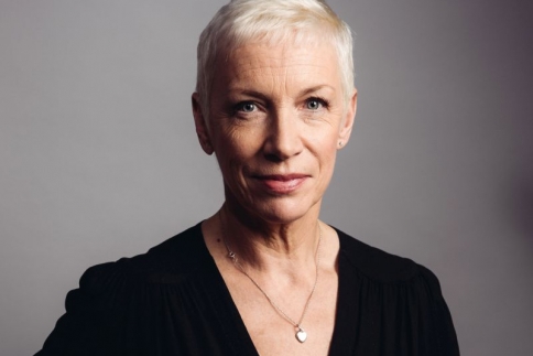 Annie Lennox: Aρνήθηκε το photoshop στο εξώφυλλο του νέου της album