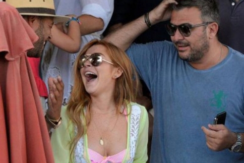 Η Lindsay Lohan με τον Αντώνη Ρέμο στη Μύκονο
