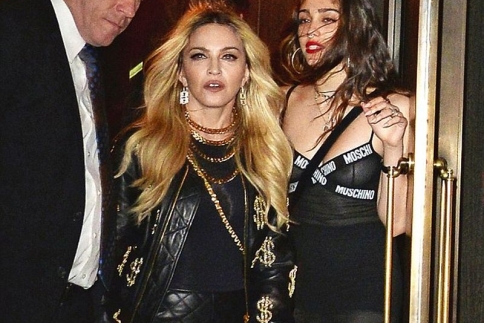 Madonna: Βγήκε μπαρότσαρκα με την κόρη της!